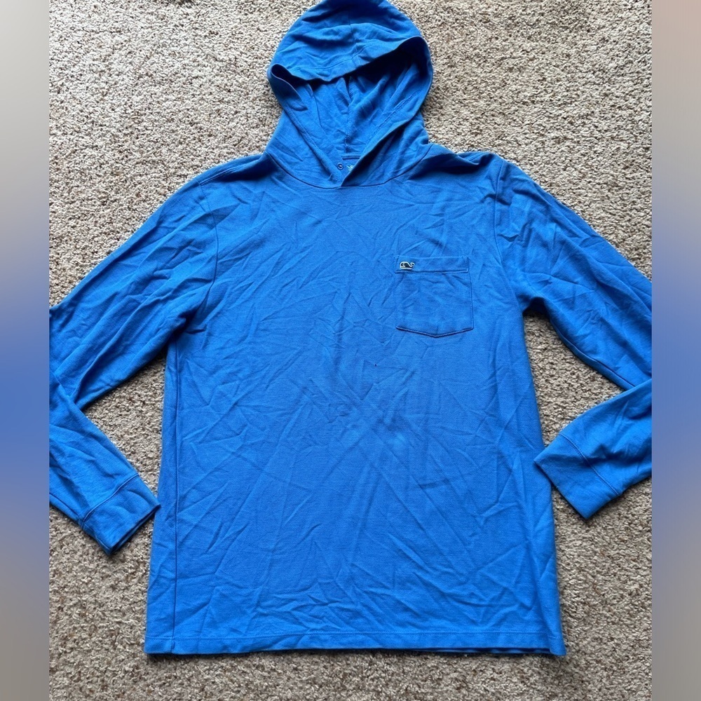 Vineyard Vines hooded long sleeve tshirt size M